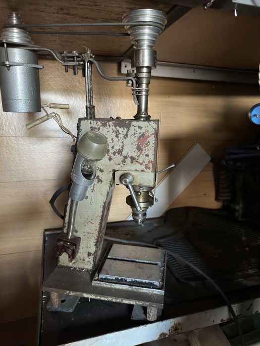 Продам свердлильний станок. Ціна 2500грн.