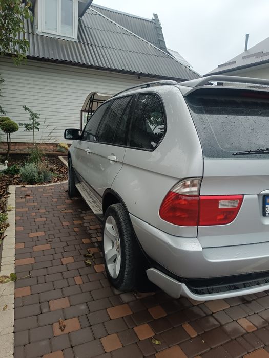 Продам машину bmw X5