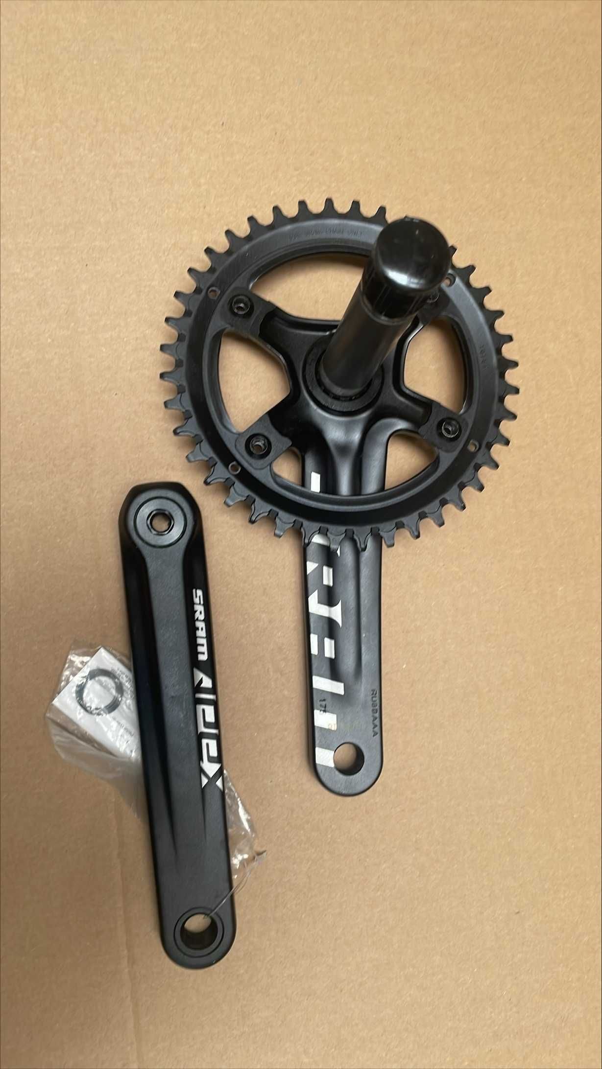 Mechanizm korbowy Sram Apex 1 Road GXP 175mm XSYNC 42T Czarny