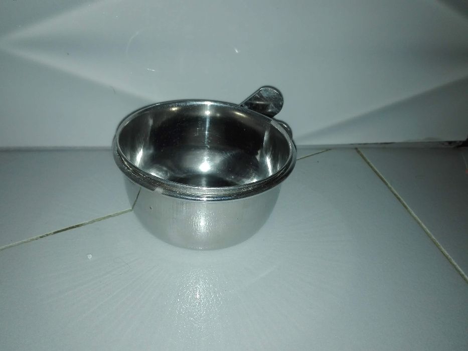 Miseczka metalowa dla gryzonia (królika, szynszyli, świnki morskiej)