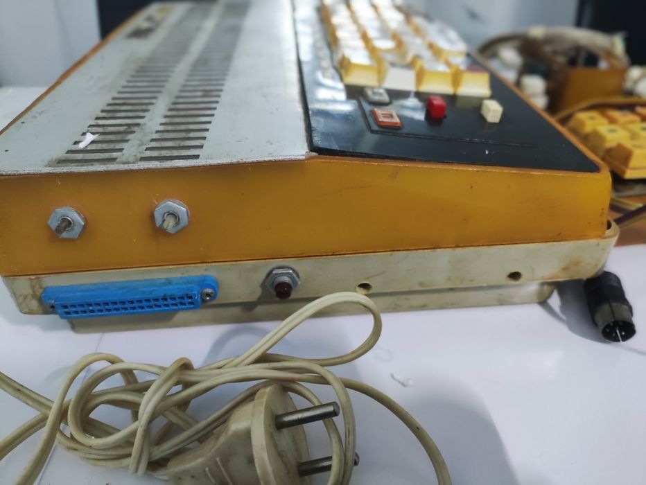 ZX SPECTRUM (Ленінград -1) з музикальним процесором часів СРСР