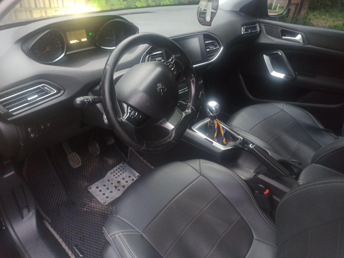 Авто Peugeot 308 T9