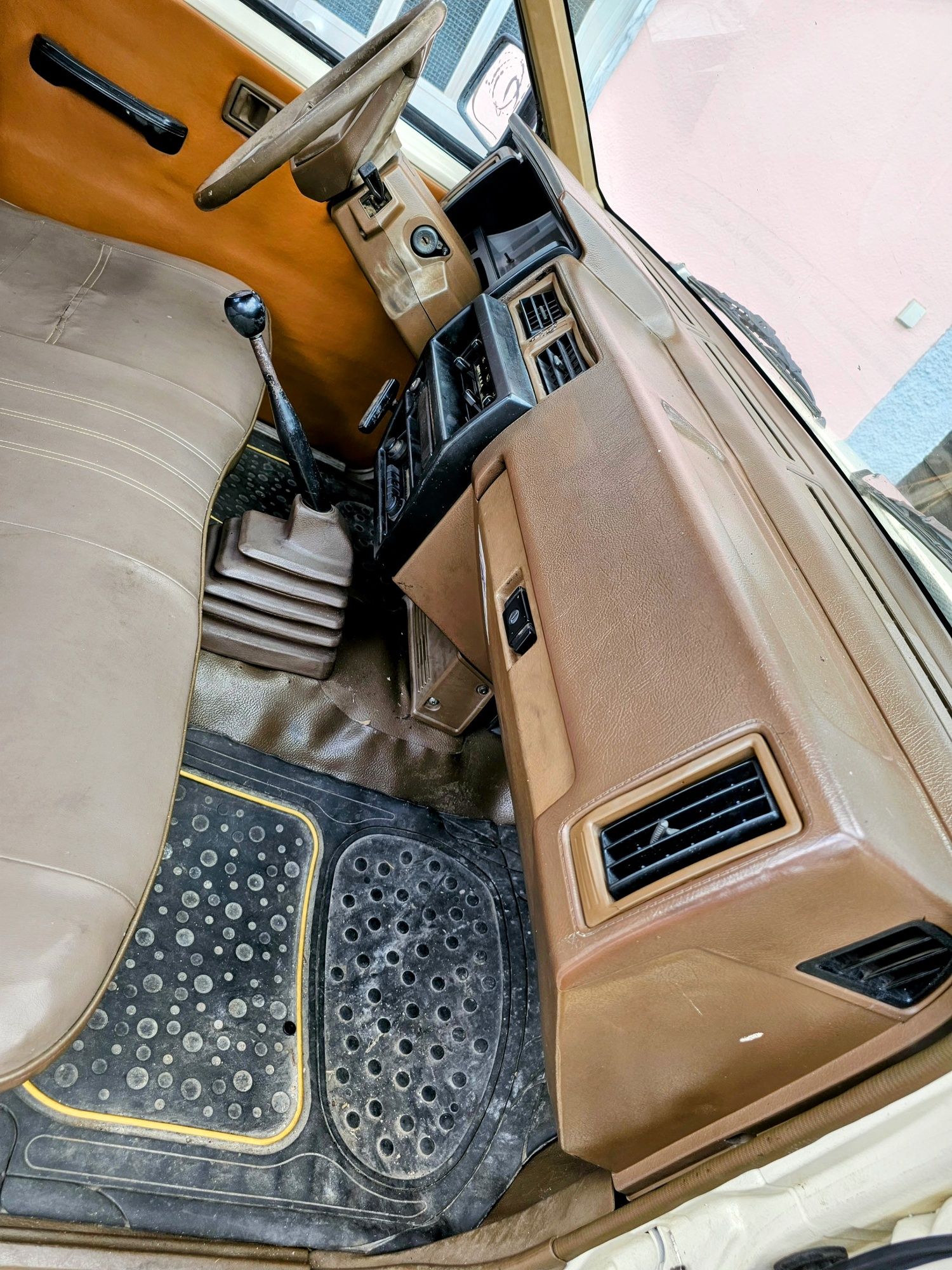 Nissan pick-up L200