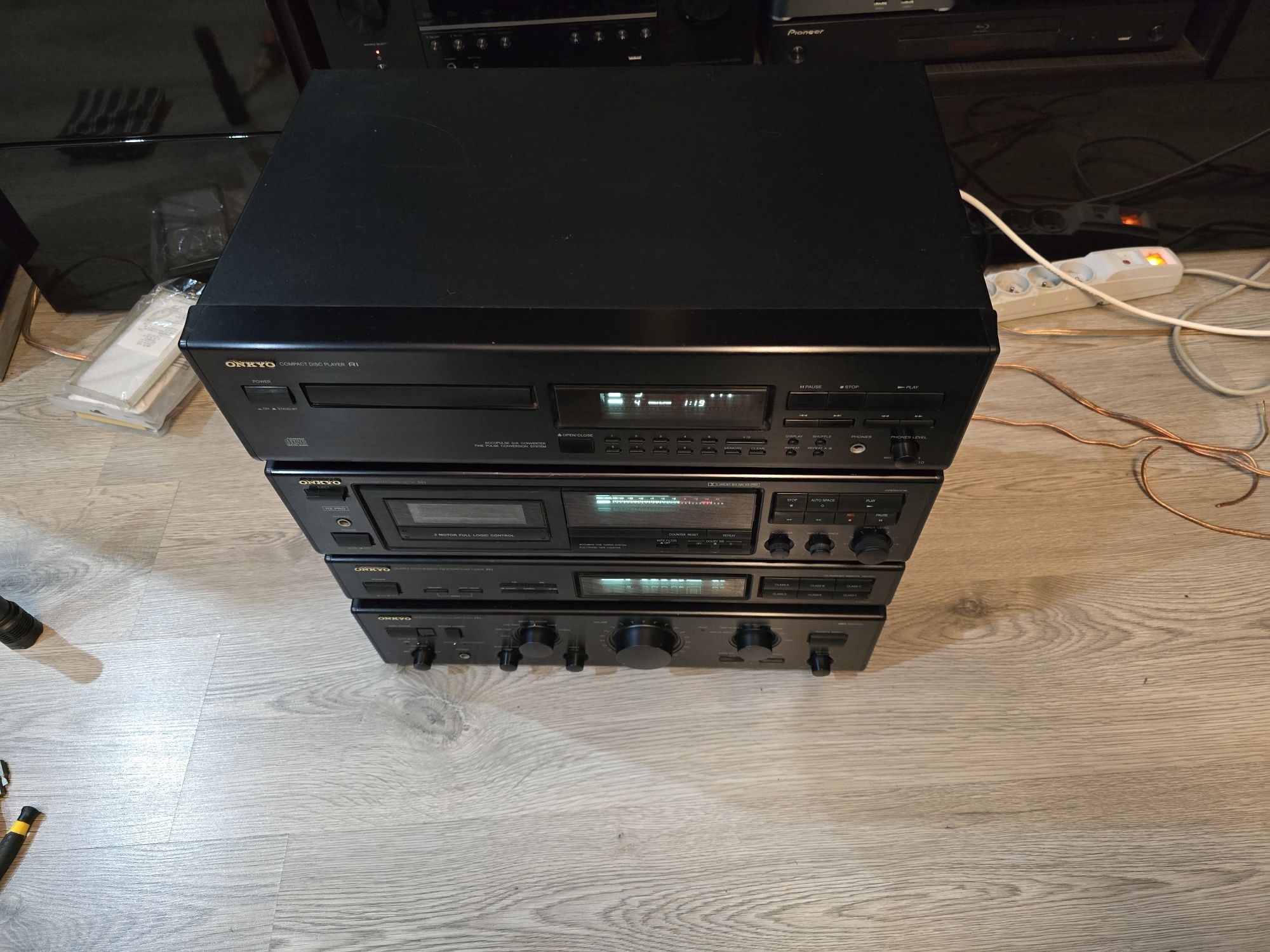 Wieża Onkyo   stereo