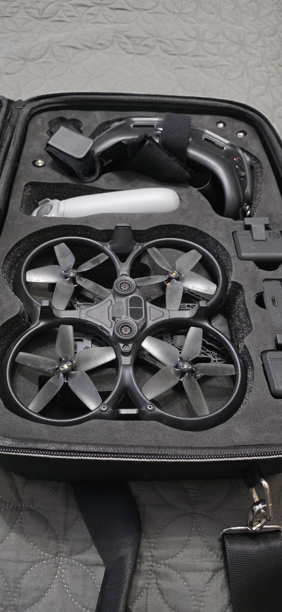 Sprzedam dron DJI Avata