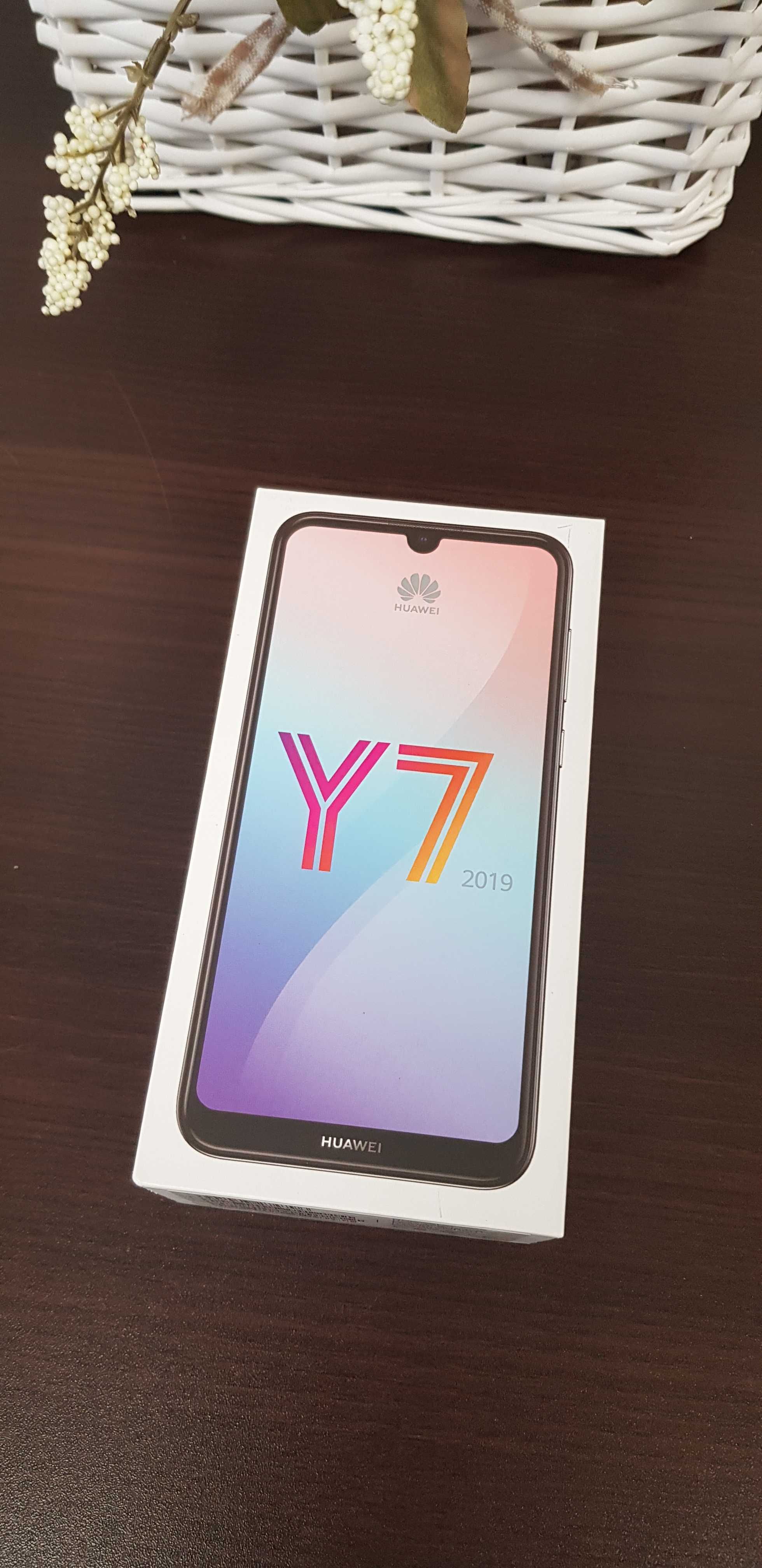 Huawei Y7 2019  smartfon.