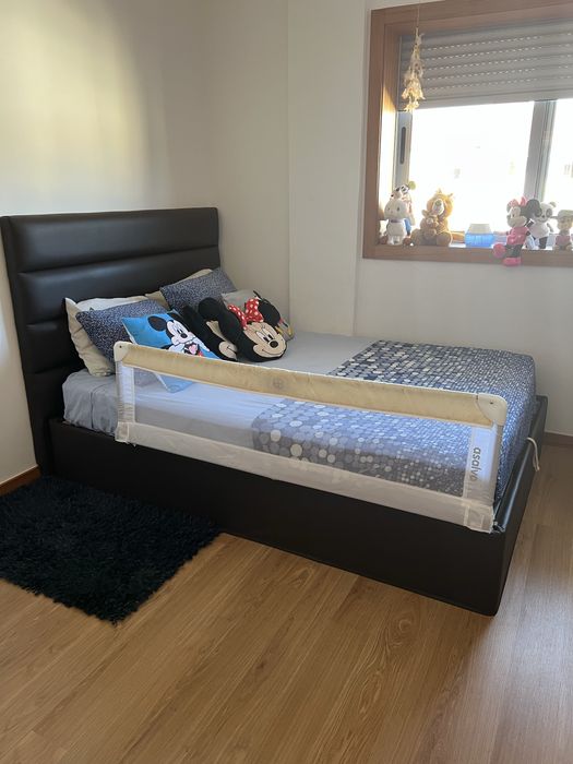 Sommier de casal com cabeceira  1,40m x 2 m