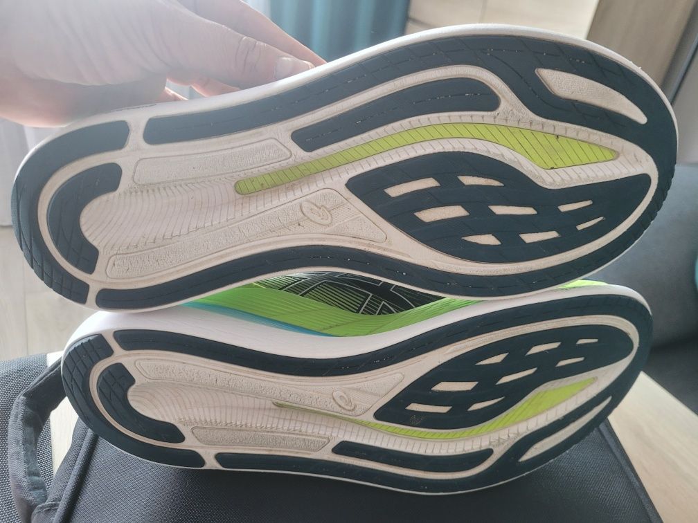 Buty ASICS GlideRide 2 w r. 46,5 do biegania Cena nowych to 669 zł!