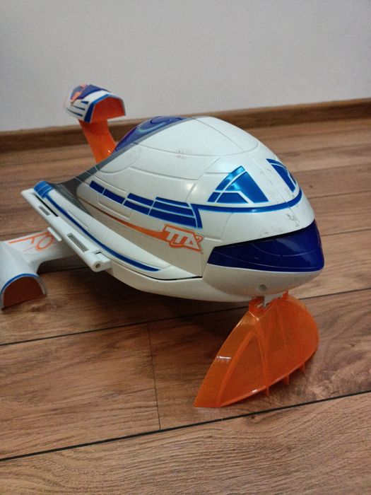 Statek kosmiczny Miles z przyszlosci