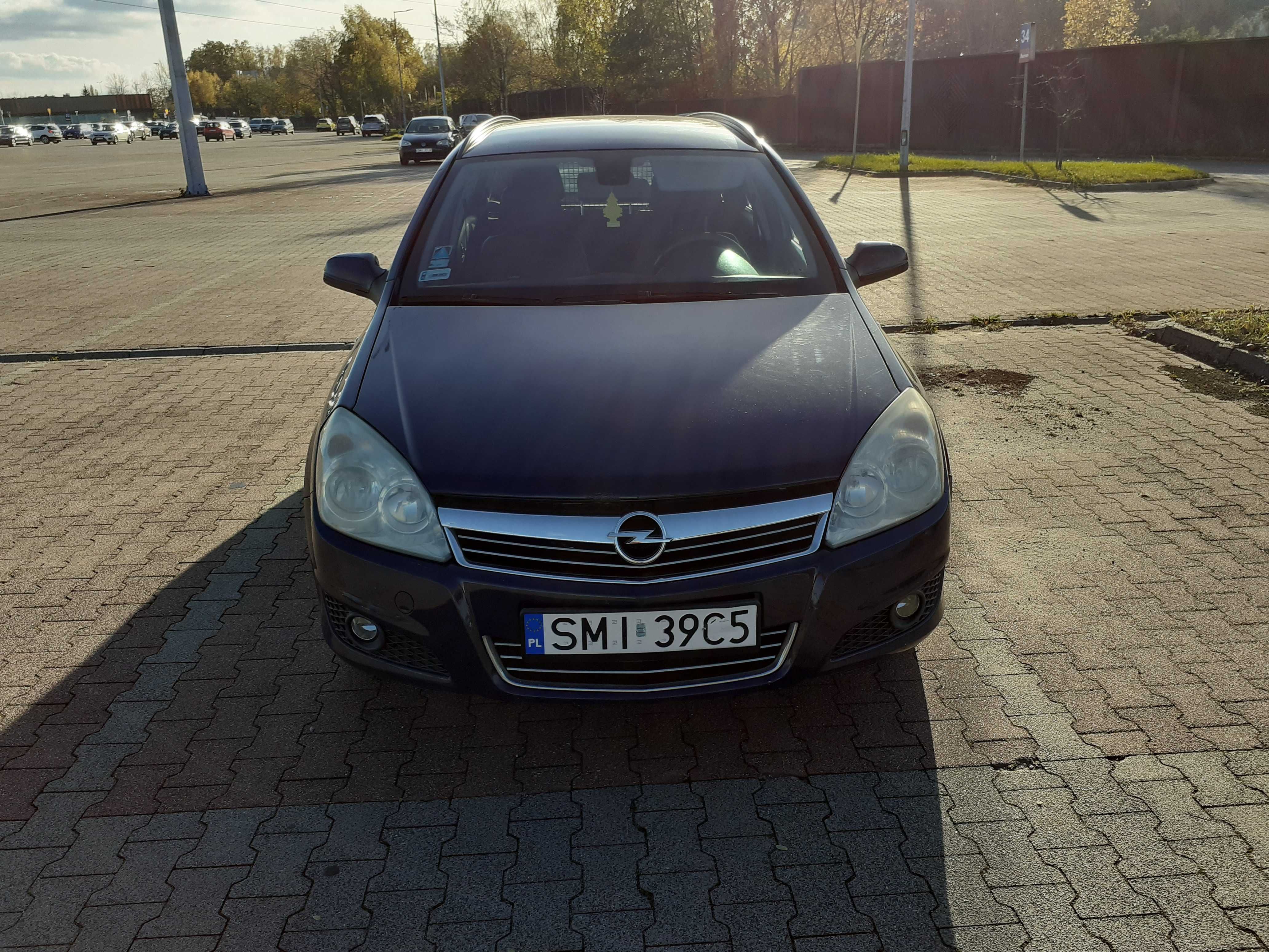 Opel Astra H Kombi 2007, 1.9 Diesel, przebieg 230 tyś USZKODZONY