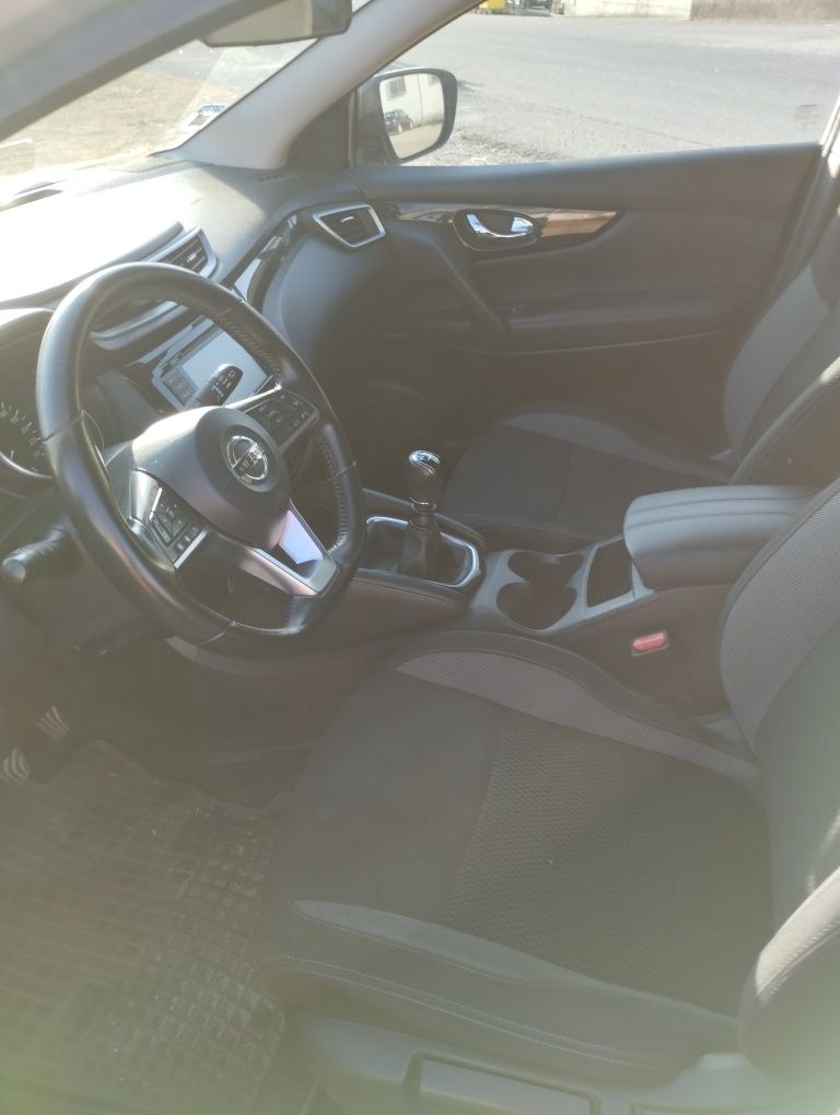 Nissan qasqhai j11