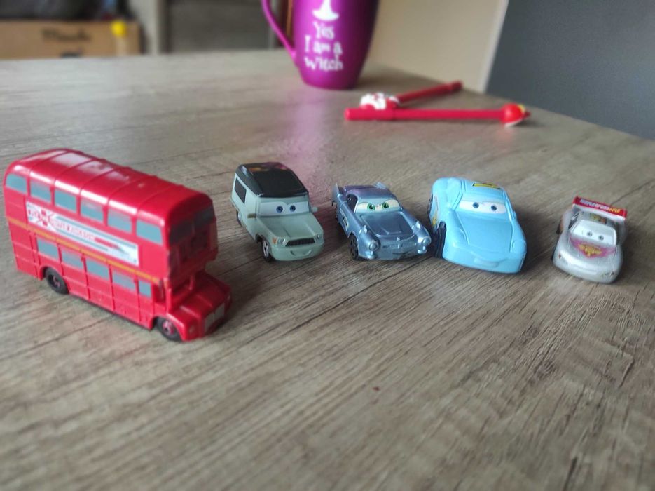 Samochodziki.z bajki Zygzak McQueen 5 sztuk