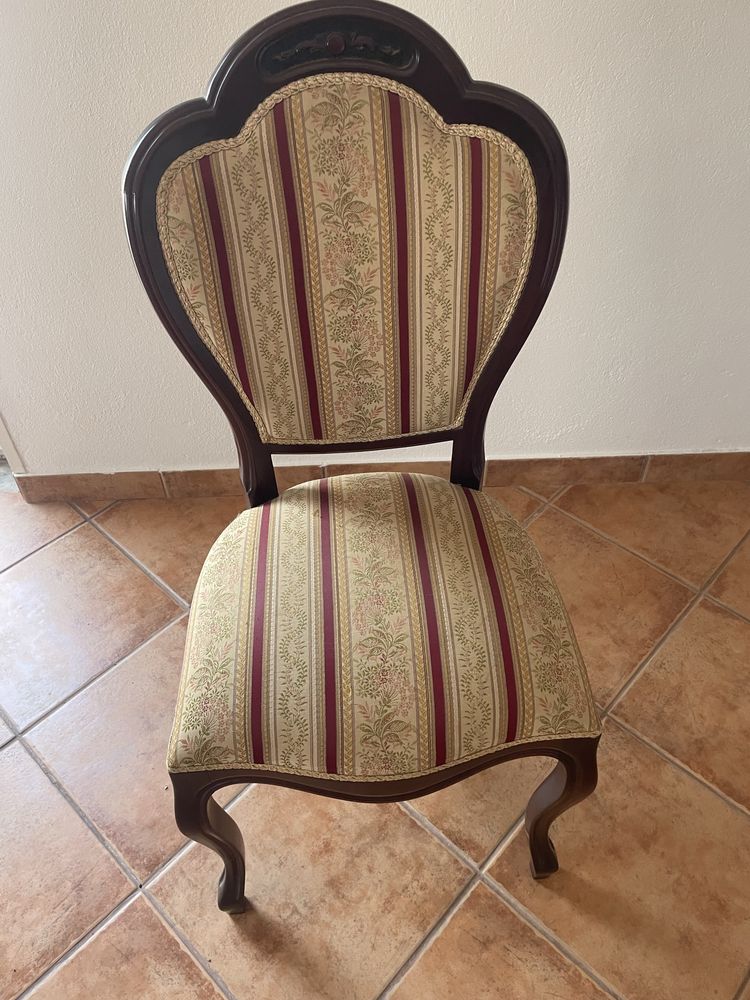 Cadeira estofada