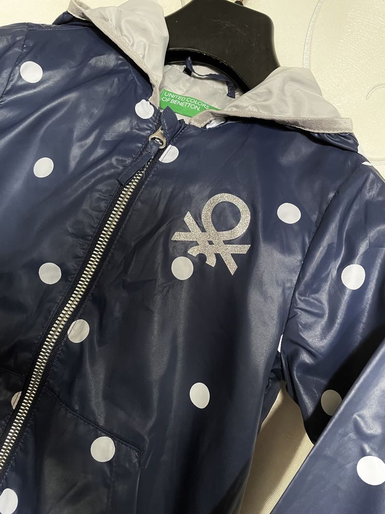 Ветровка Benetton p.110