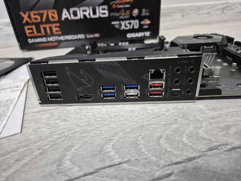 ігрова AM4 материнка Gigabyte X570 AORUS Elite. Trade-in