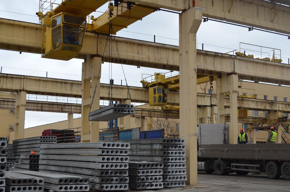 Панелі перекриття міжповерхові залізобетонні.Доставка по області