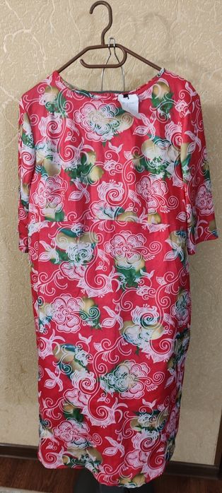 Жіночий одяг (плаття, кофтинки) 50-52 розміру