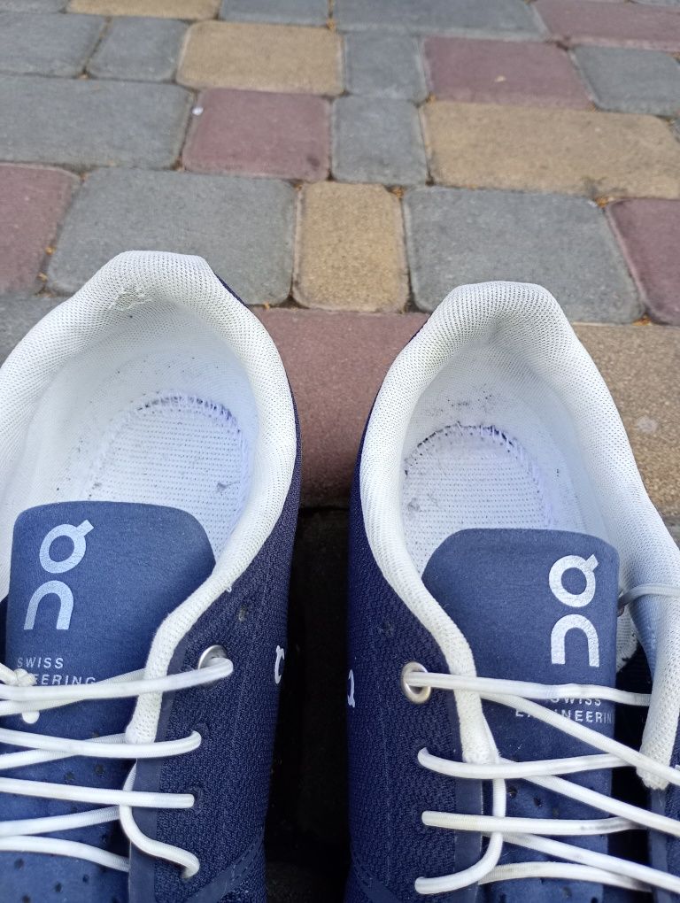 Кросівки ON Cloud Running 44 / 44,5