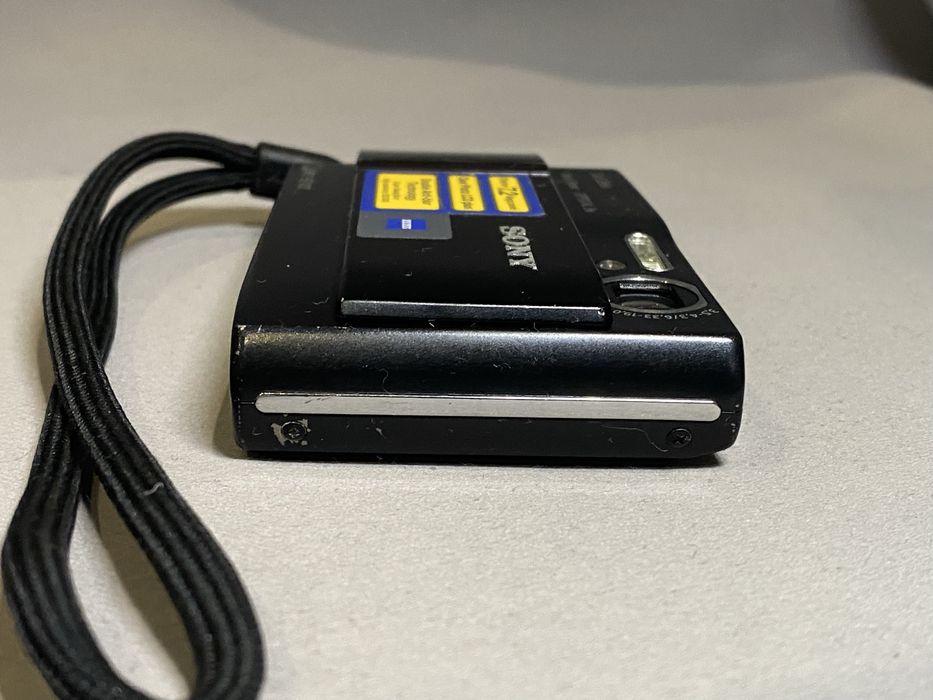 Цифровий фотоапарат SONY Cyber-Shot DSC-T10