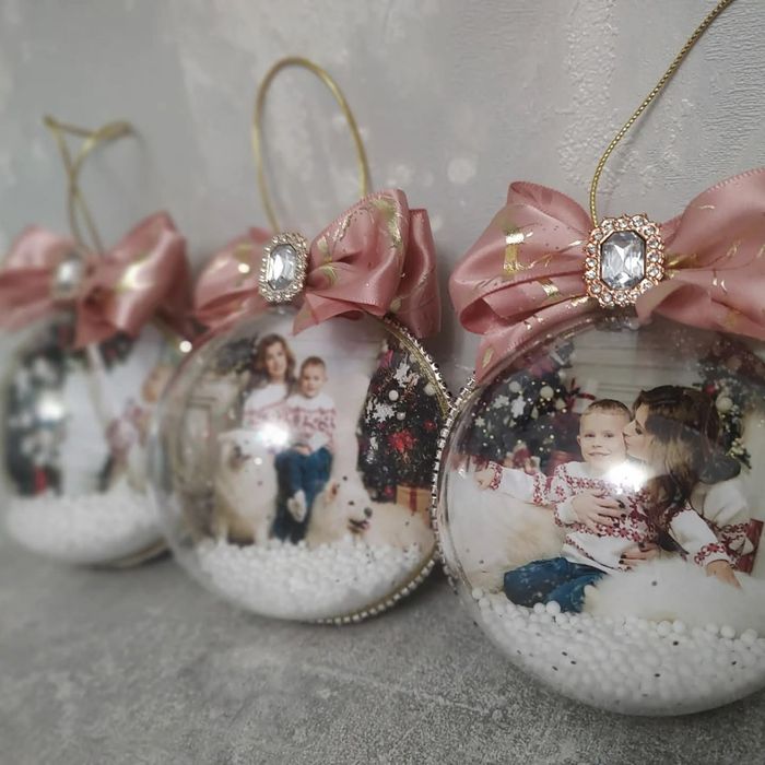 Новорічні іграшки