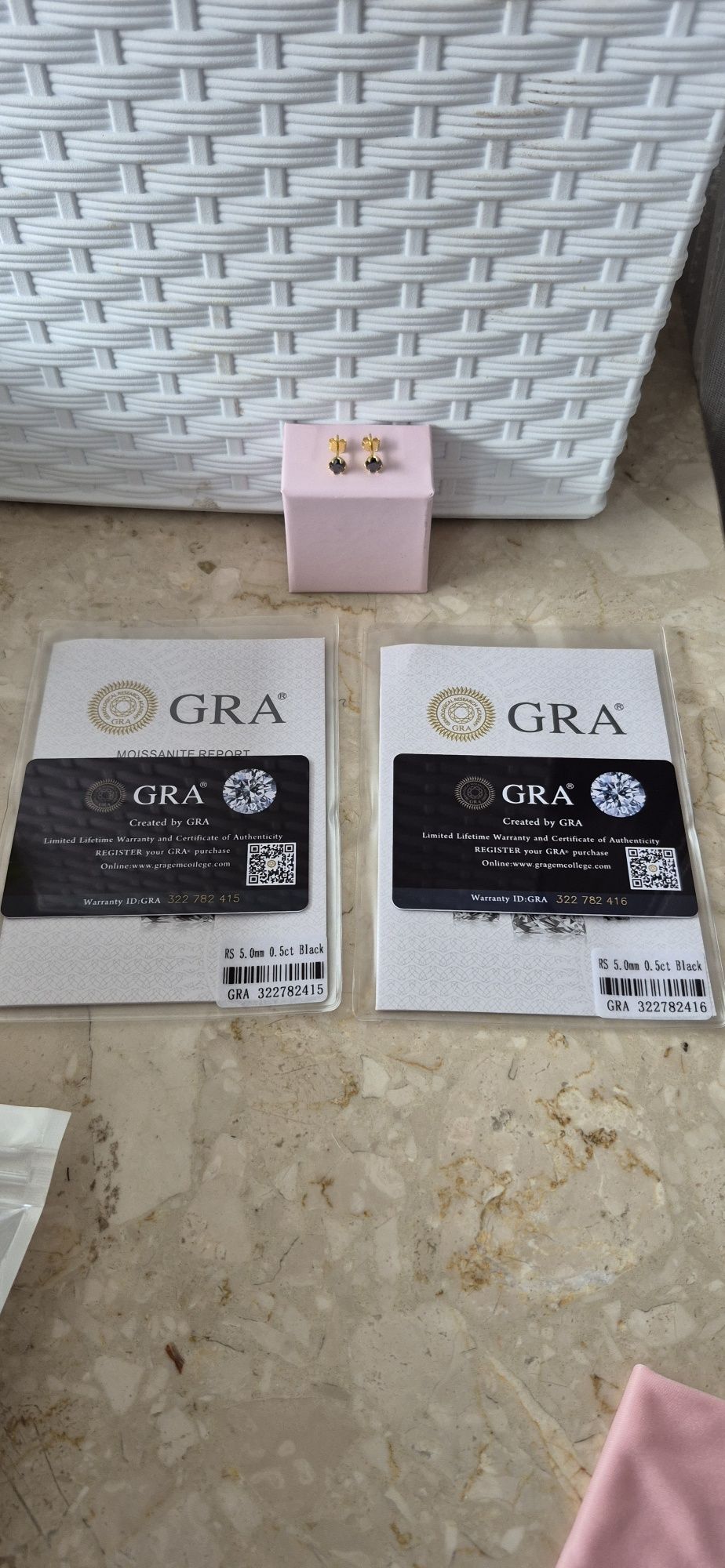 Srebrne kolczyki z pięknym czarnym moissanitem 0.5 ct x 2