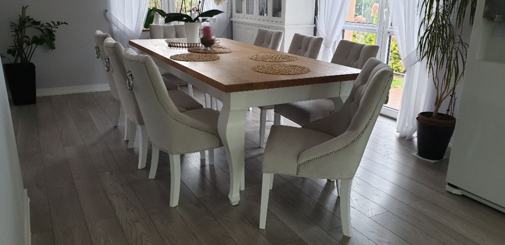 Krzesło glamour pikowane tapicerowane z kołatką ćwiekami welur