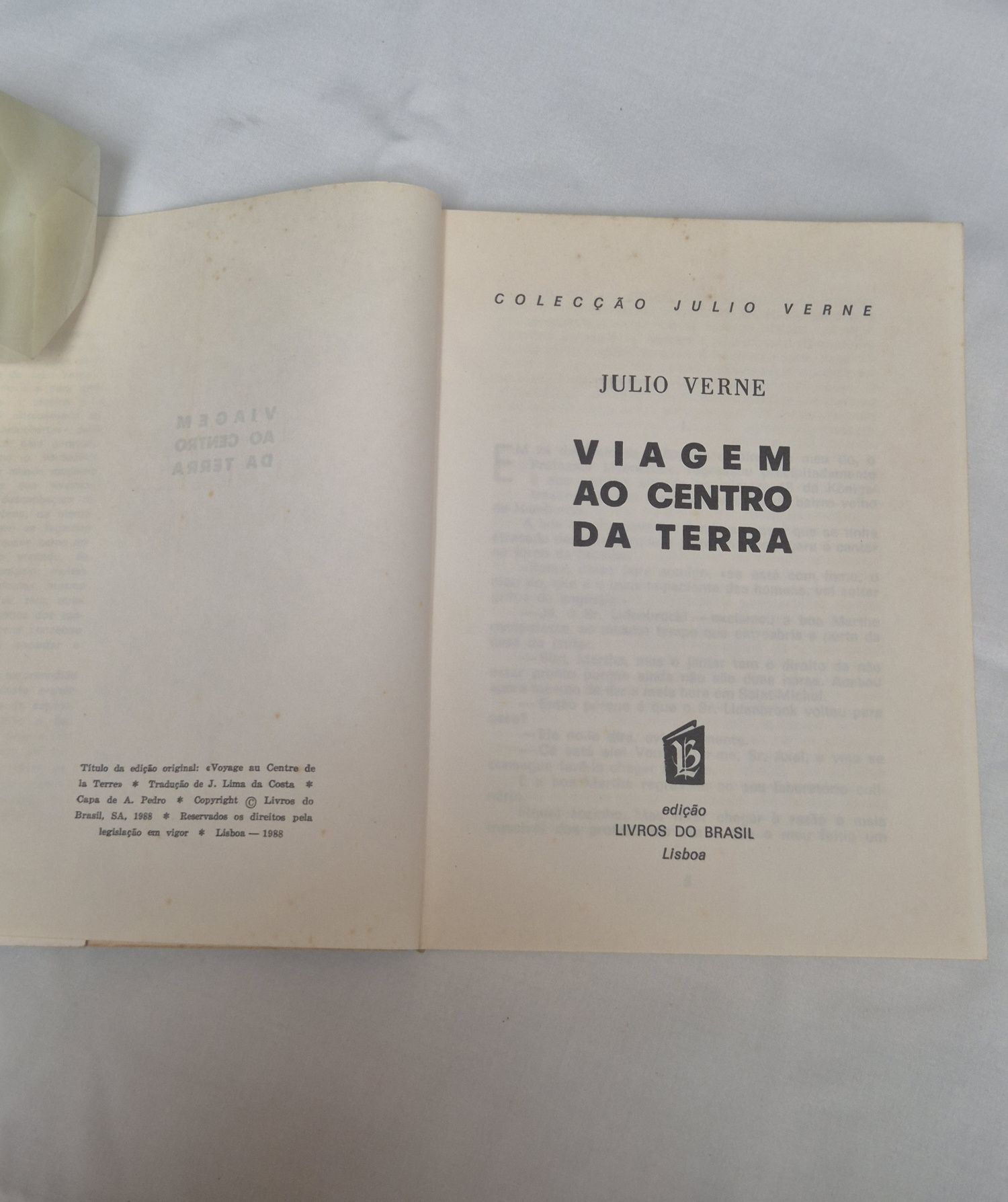 Livro Viagem ao Centro da Terra – Júlio Verne
 Colecção Júlio Verne,