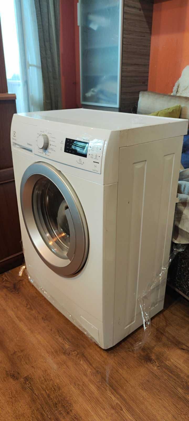 Пральна машина ELECTROLUX EWS 1254 SDU
