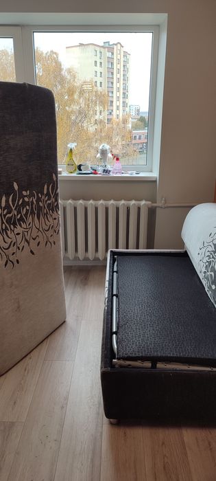 Продам розкладний диван в гарному стані + пуф в подарунок