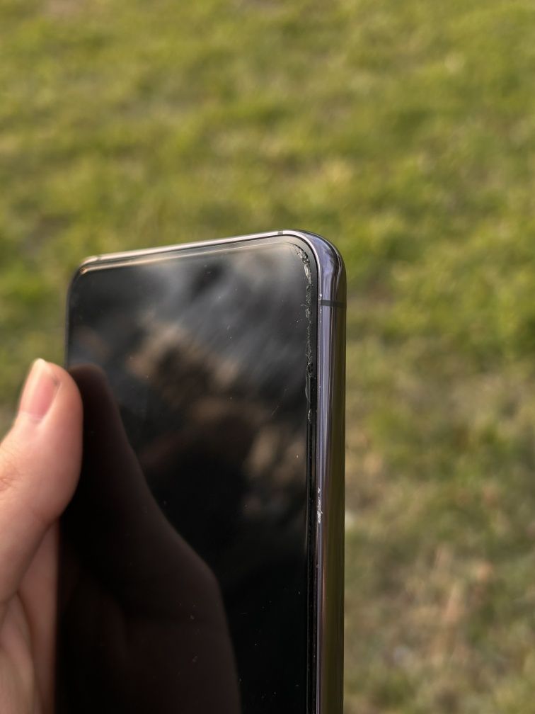 Samsung S23 8/128 в гарному стані