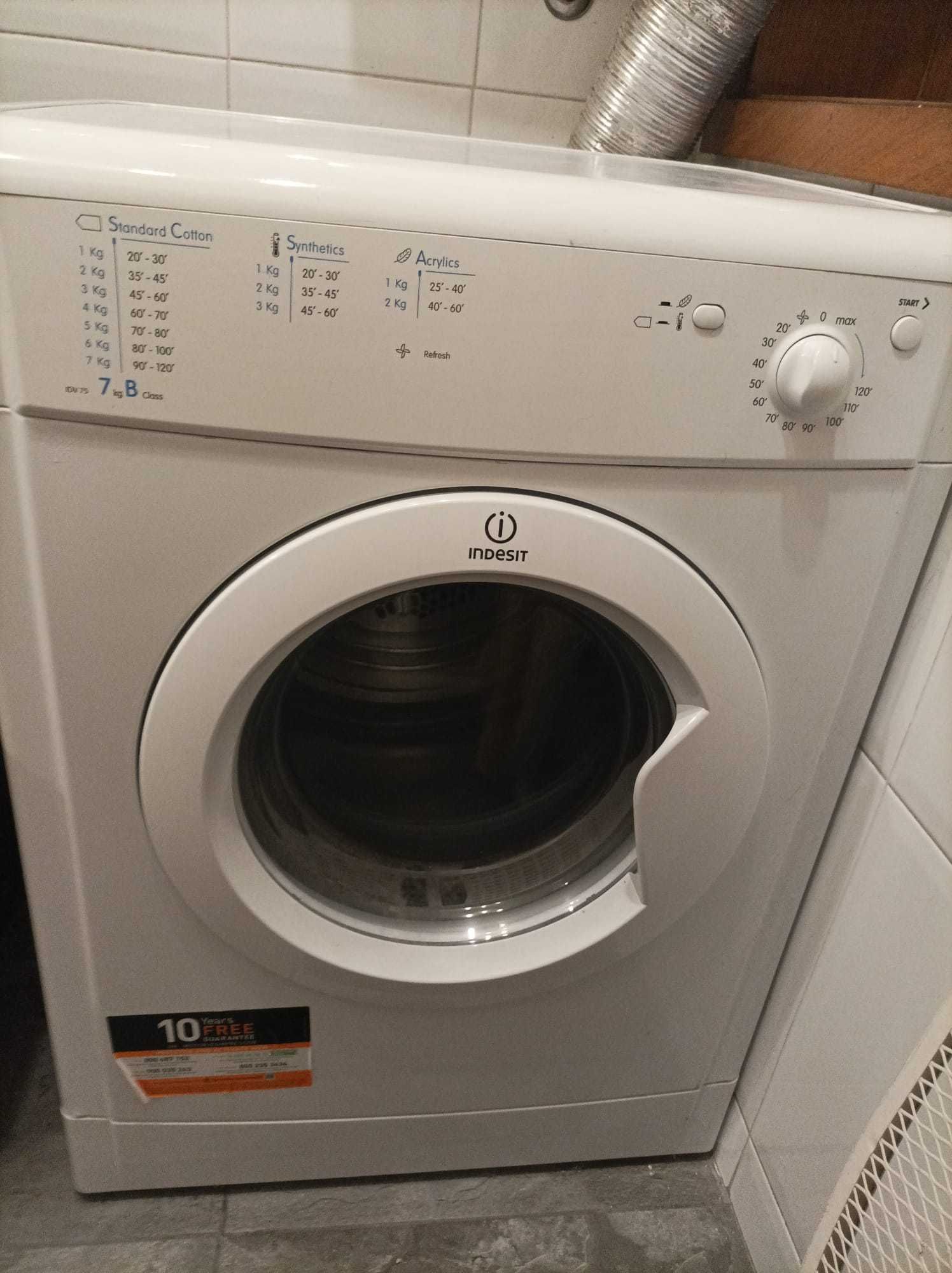 Máquina de secar roupa