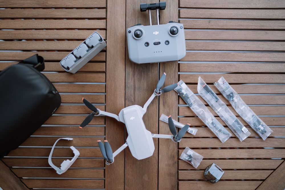 DJI Mini 2 Fly More Combo + Extras