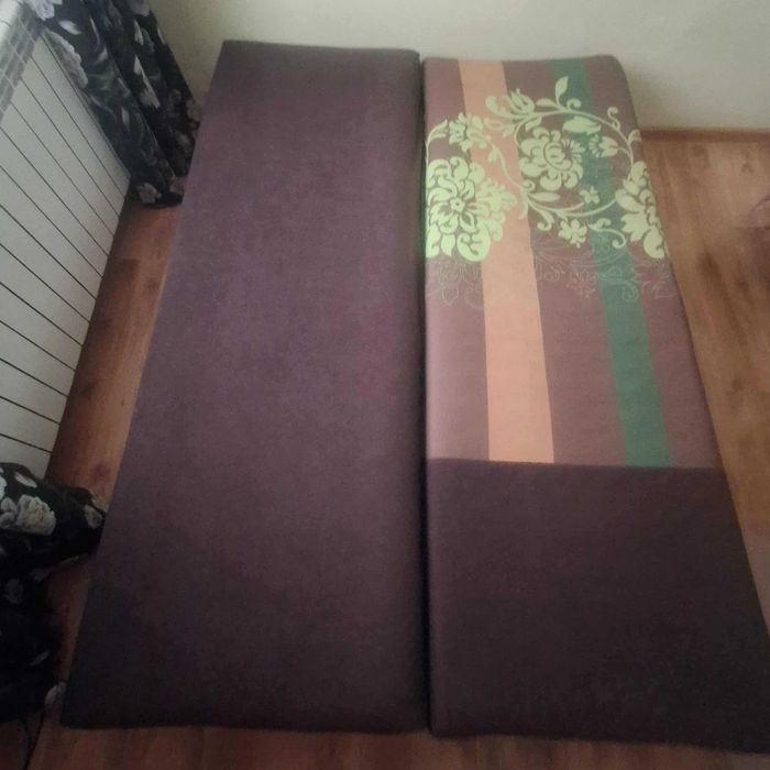 Rozkładana dwuosobowa kanapa