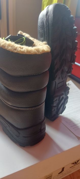 Obuwie robocze trzewiki zimowe Vortex V008 r.44 mam też inne buty :)