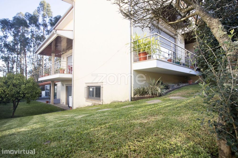 Moradia T4 Geminada - Tadim - Braga