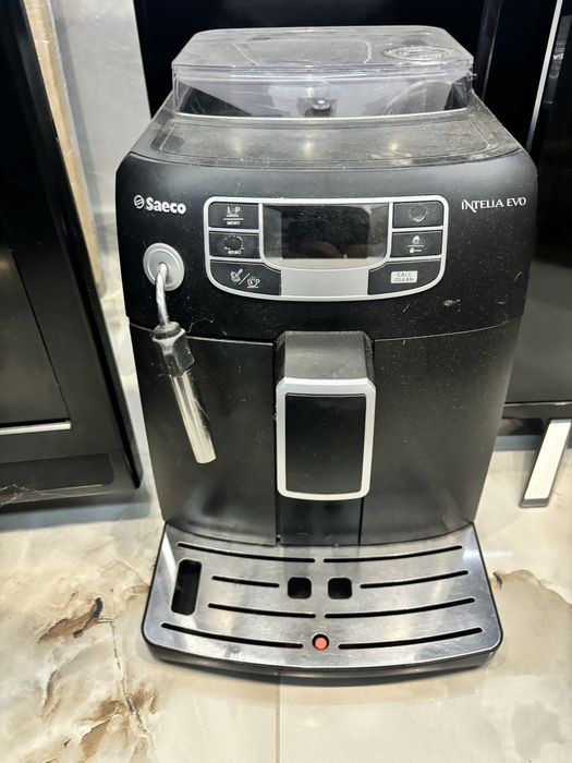 Кавомашина Saeco Intelia , кофеварка