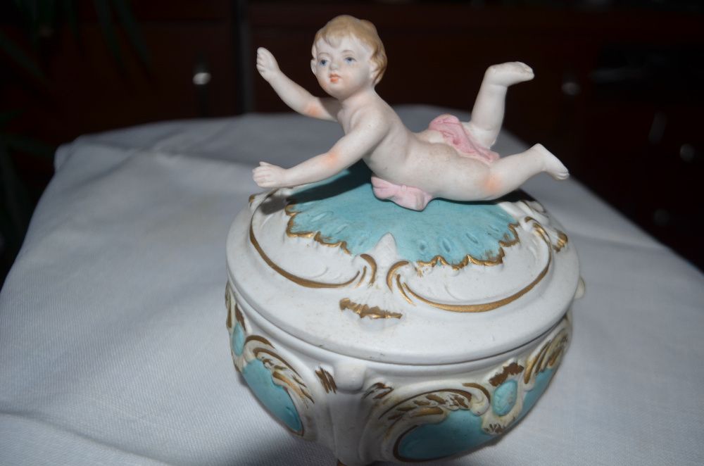 puzderko porcelana biskwit amorek