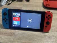 Nintendo Switch z pokrowcem