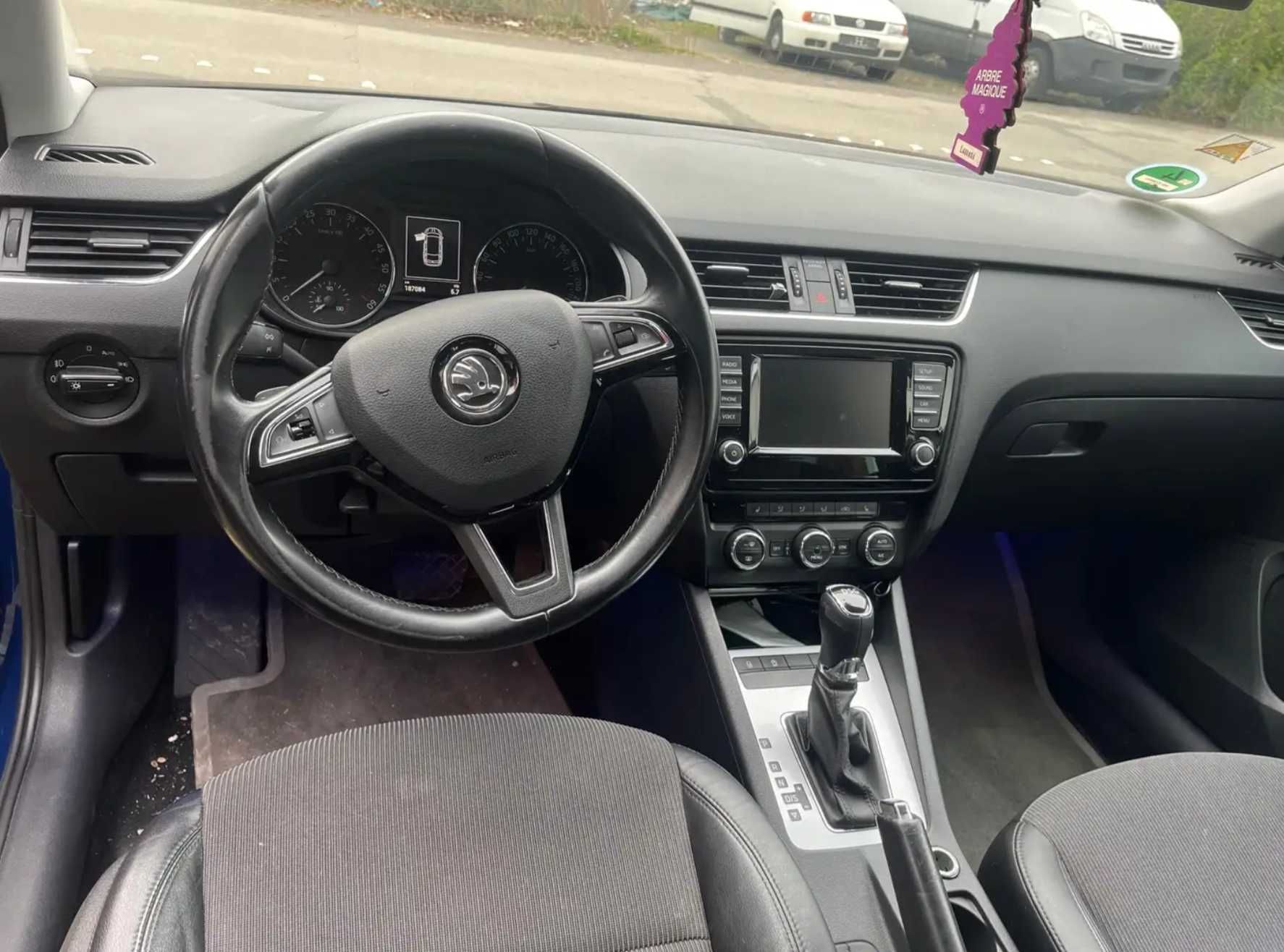 Skoda Octavia 2.0 TDI Elegance DSG - zadbany