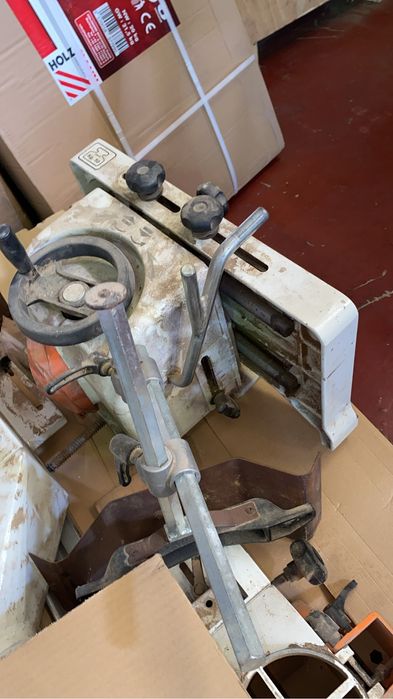 Univerdal “monofiasica” com esquadrejadora marca Mini max grupo SCM