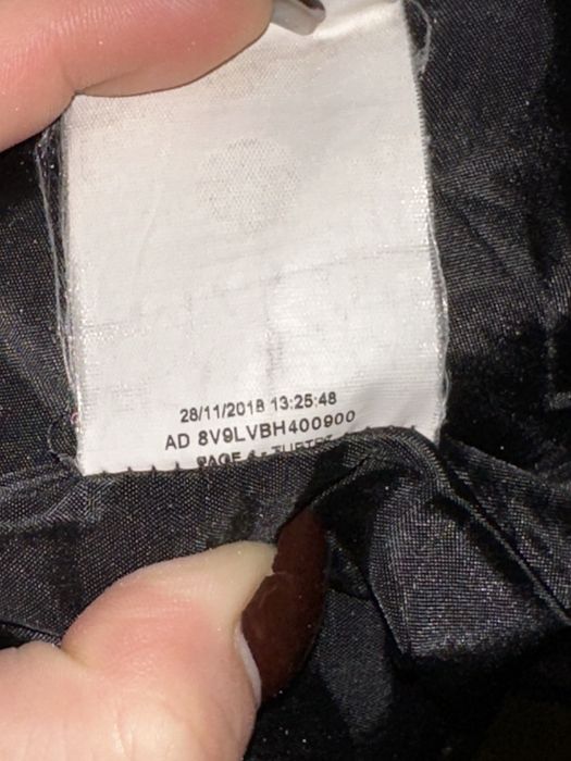 Оригинальная куртка PUMA — размер L (EU 42), отличное состояние