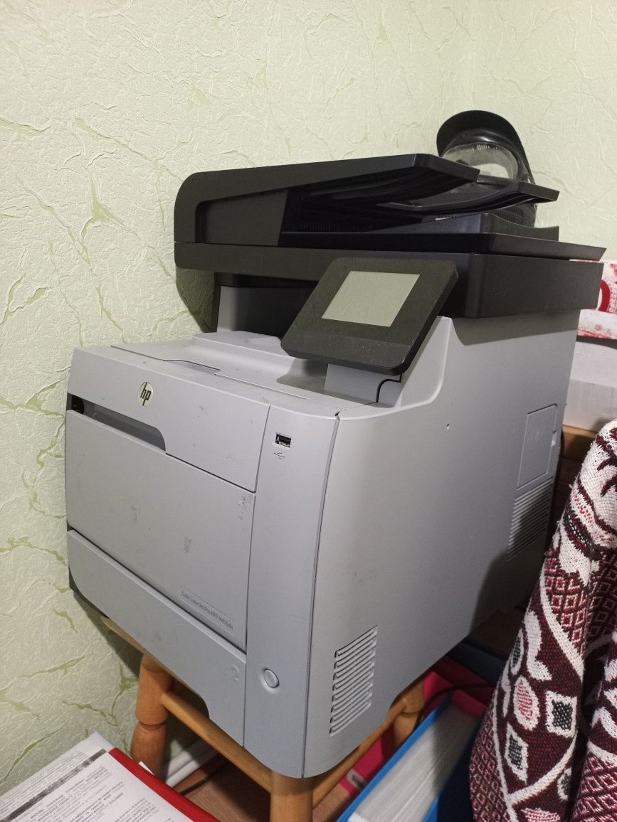 Продам кольоровий багатофункціональний пристрій (МРУ) HP MFP M476dn