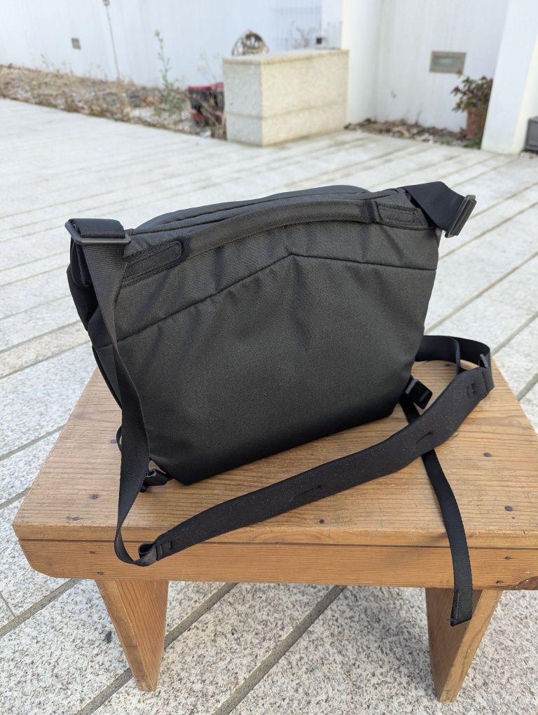 Peak Design Everyday Sling 6L