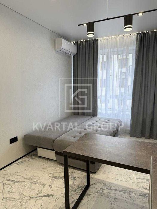 БЕЗ КОМІСІЇ Однокімнатна ВЕЛИКА квартира. НАБЕРЕЖНА міста