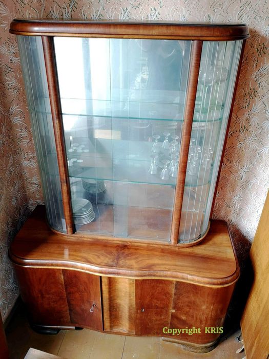 Witryna serwantka w stylu art deco