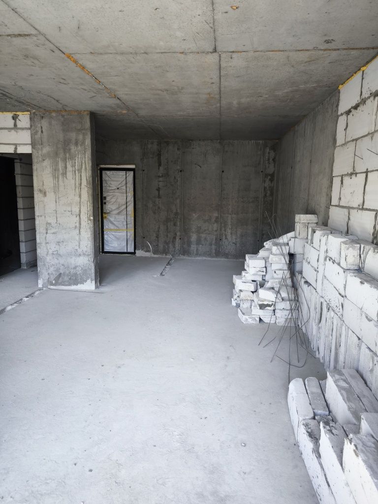 Продаж 1-ї кімнатної квартири після будівельників у центрі міста