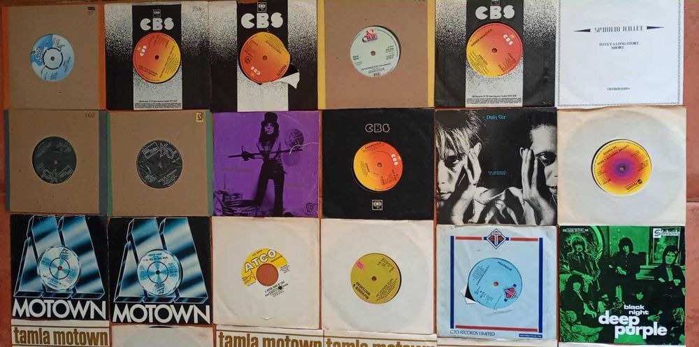 Vini's Musica Single's Antigos - Anuncio 1/2