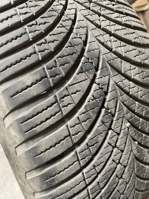 Opony Goodyear Vector 4seasons 245/45 17 XL 2022