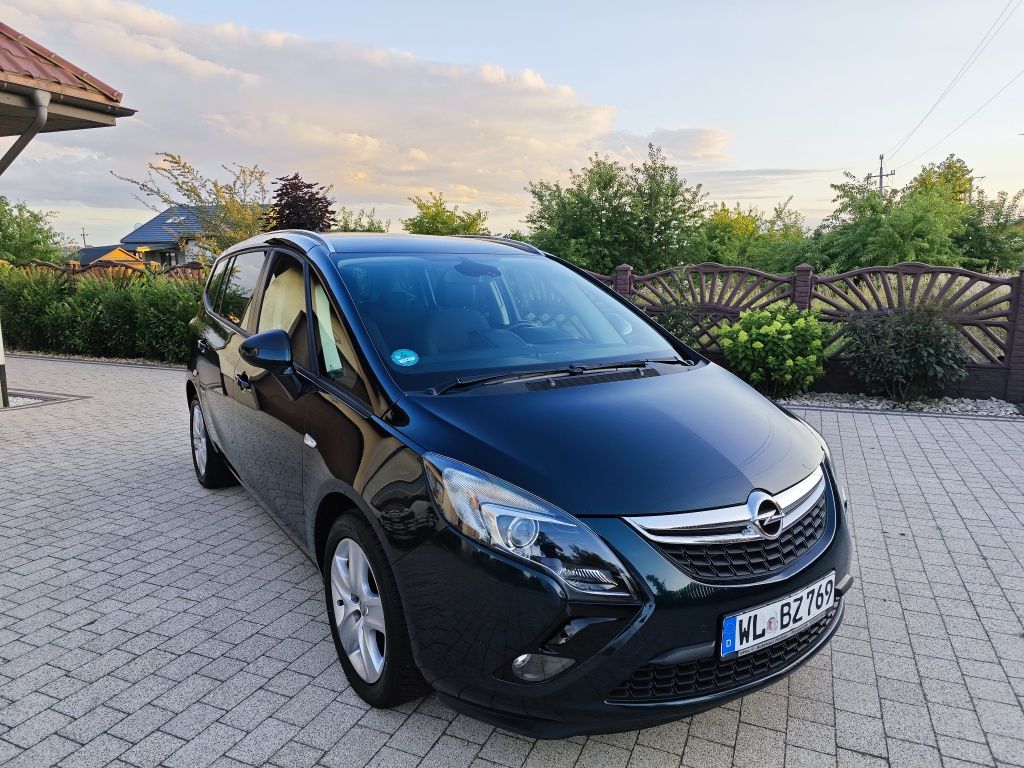 Opel Zafira 1.4T Stan idealny Bez wkładu Sprowadzona Okazja!