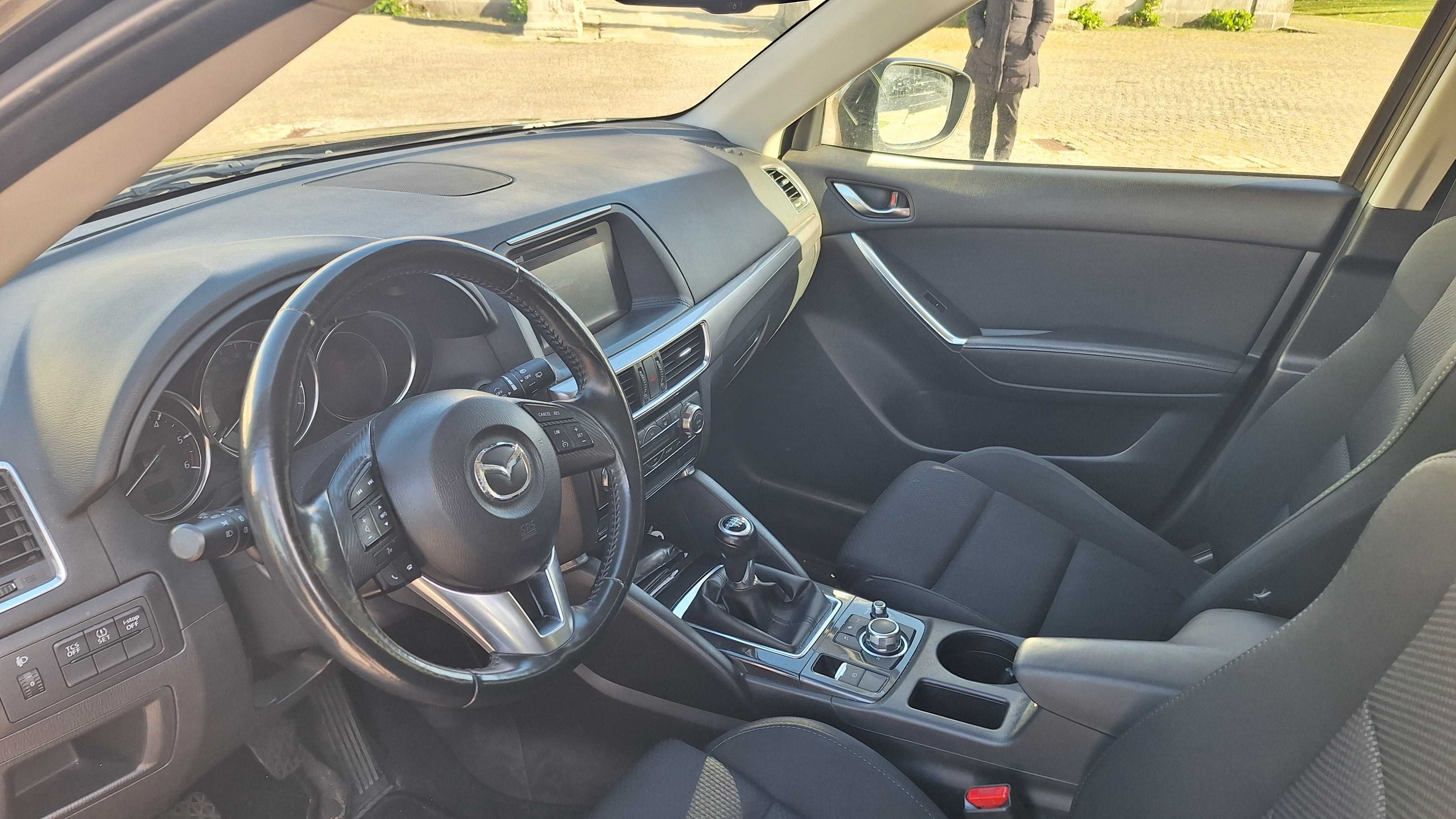 Mazda CX-5 2.2 D de 2015, muito bom estado